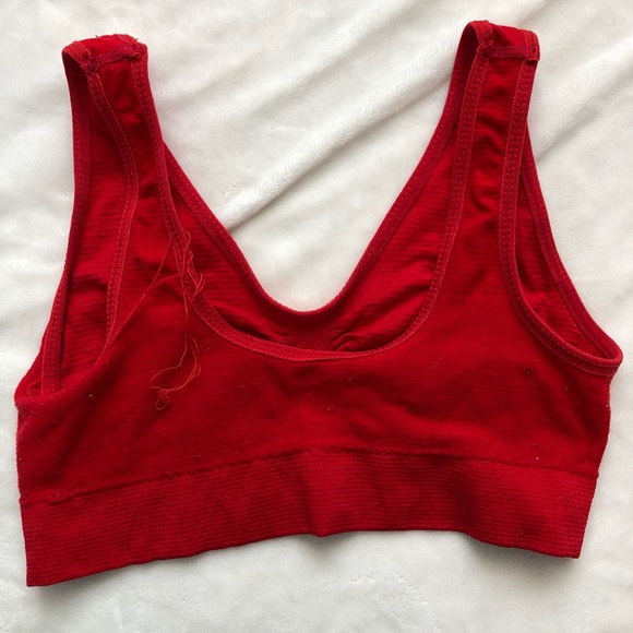 Simple Sports Bra - Picture 4 of 5